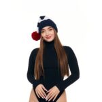Шапка «A062» вязаная с узором косы