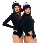 Шапка «A062» вязаная с узором косы