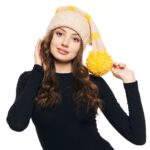 Шапка «A070» вязаная с узором косы
